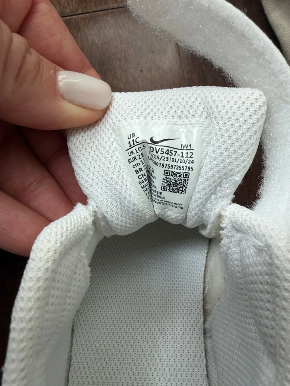 Nike Kids White Sneakers with Maroon Swoosh - Picture 5 of 5